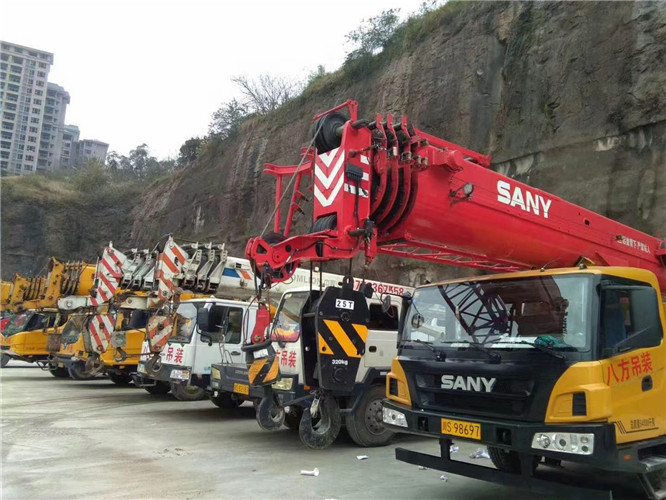 平和县吊车出租按什么计费？台班费、单次费、里程费怎么算？